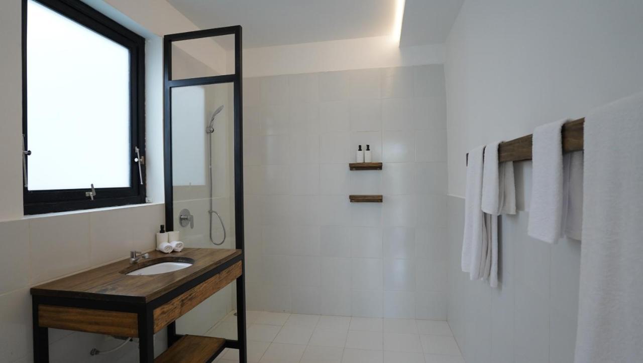 Palm Springs Bali Dive Resort Tulamben Extérieur photo